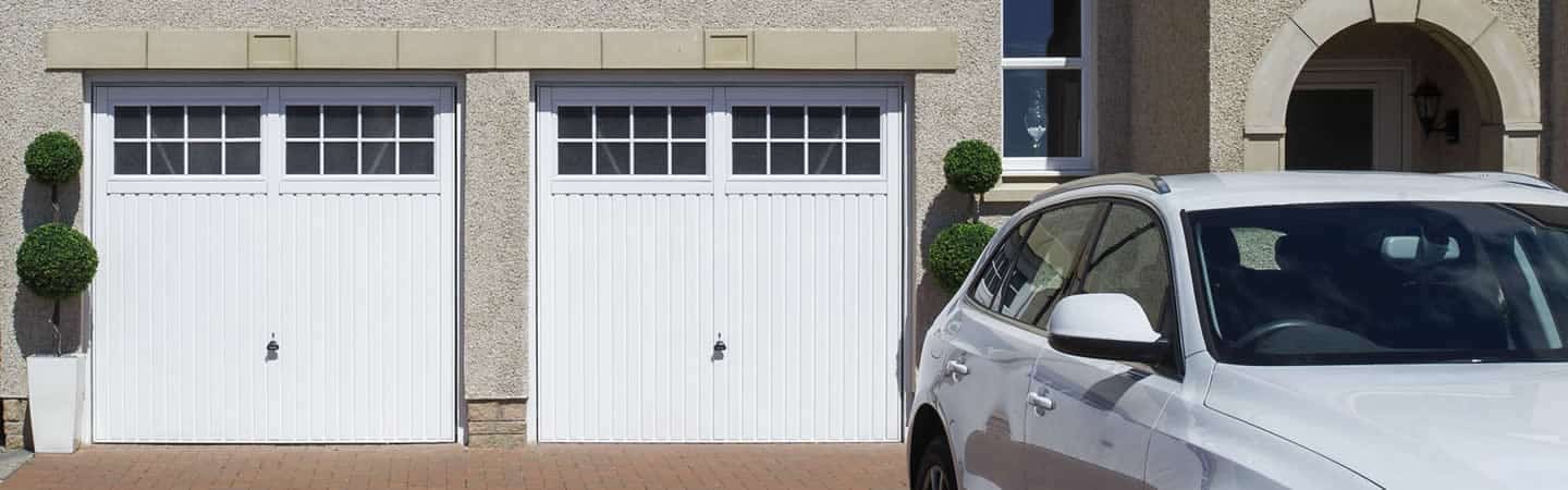 welcome to 1st class garage doors Horwich